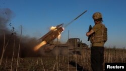 Українські військові поблизу Покровська на Донеччині, квітень 2025 року