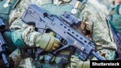 У 2024 році пропонується за участі Латвії підготвувати орієнтовно 96 командирів відділень та 360 бойових медиків