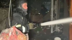 د اوکرایین پر بندري اودیسا ښار د روسیې د بې پیلوټه الوتکو په بریدونو کې درې کسان ټپیان شوي دي.

