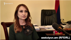 Լիլիթ Մակունցը զրուցում է «Ազատության» լրագրողի հետ, 24-ը մայիսի, 2019 թ.