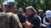Обмін інформацією між військовими та представниками ОБСЄ на Станично-Луганському КПВВ з приводу подальших кроків розведення сил