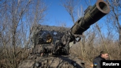 Військовослужбовці 5-ї окремої важкої механізованої бригади ЗСУ на танку Leopard 1A5, Донецька область, Україна, 9 лютого 2025 року 