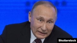 Владимир Путин на ежегодной итоговой пресс-конференции в Москве, декабрь 2016 года. Фото из архива