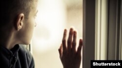 За офіційними даними, цілодобово в інтернатах проживають 34 тисячі дітей.
