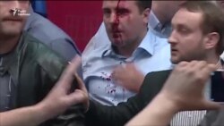 Македонія: антиалбанські протестувальники штурмували парламент (відео)