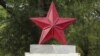 Живіші за всіх живих: як у селі на Одещині захищали пам’ятники Леніну і Калініну
