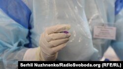 «За цей тиждень усі райони якісно підтягнули показники вакцинації в школах», – сказав Мондриївський