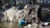 Централизованное водоснабжение к селу Хантагы подводят, строительство водопровода еще не завершено. Сельчане используют арычную воду.