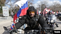 Олександр Залдостанов, лідер групи байкерів «Нічні вовки», неодноразово відвідував Крим та Севастополь