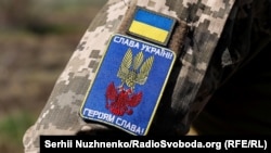 У порівнянні із попередніми опитуваннями зростає кількість тих, чиї близькі сьогодні воюють на фронті, кажуть автори дослідження