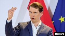 Курц оголосив про відставку на тлі корупційного скандалу